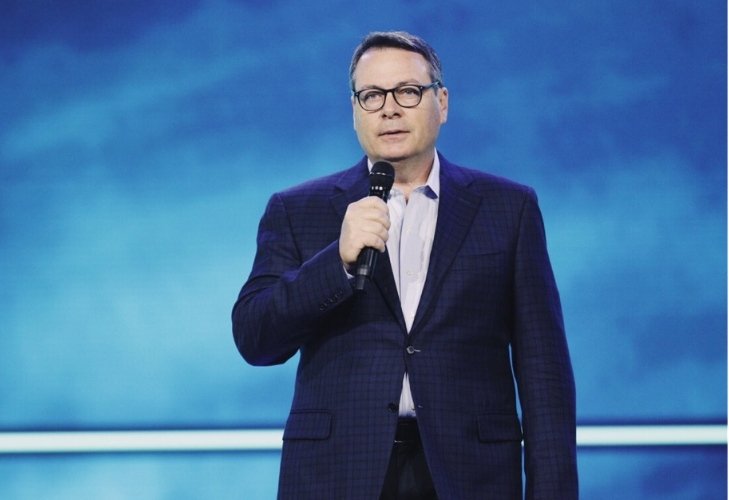 Pastor Chris Hodges 